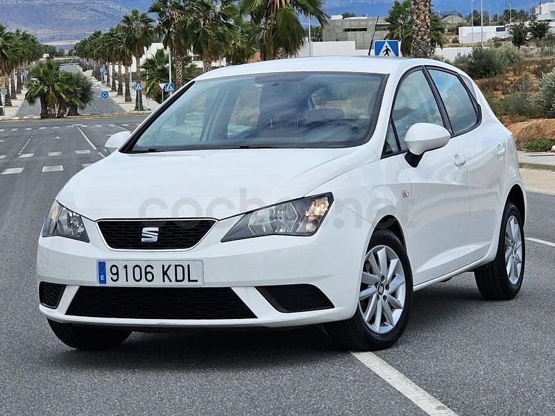 Usado Seat Ibiza Style 75 CV (55 kW) 2018 Blanco Berlina