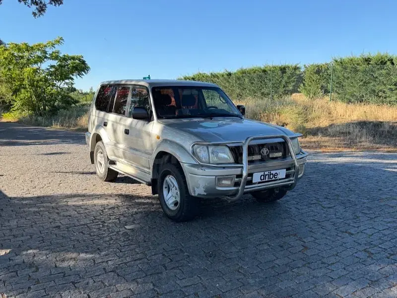 Usado Toyota Land Cruiser 125 CV (91 kW) 2000 Gris / plata SUV