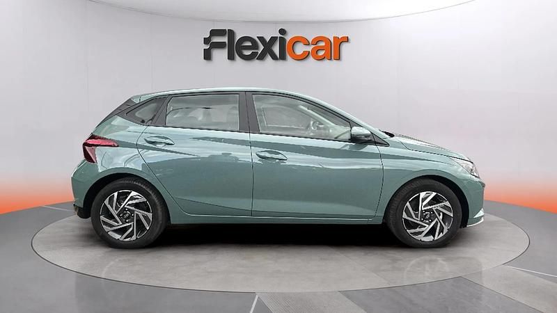Begagnad Hyundai i20 101 HK (74 kW) 2025 Grön Sedan