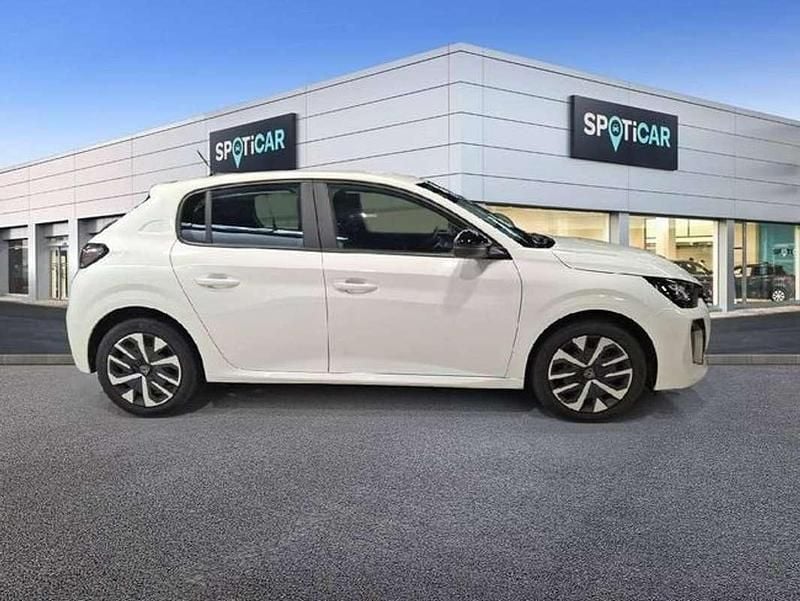 Usado Peugeot 208 Active 101 CV (74 kW) 2024 Blanco Utilitario