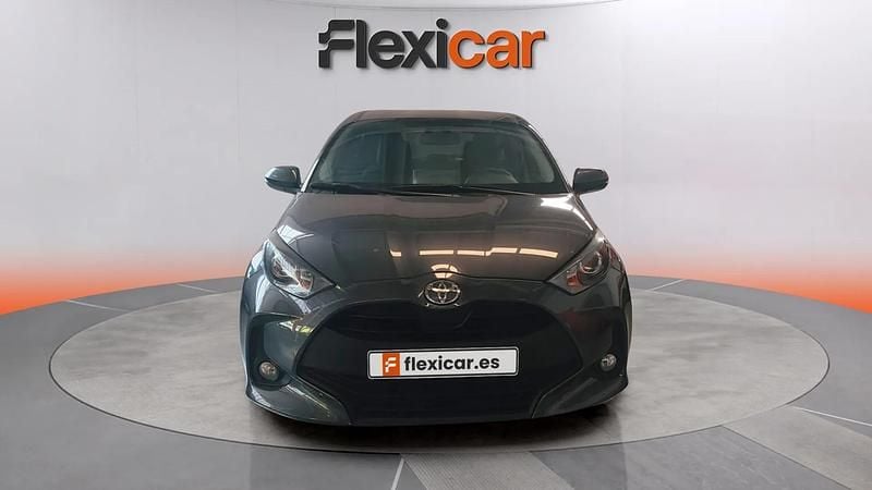 Usado Toyota Yaris Edition 125 CV (91 kW) 2024 Gris Berlina