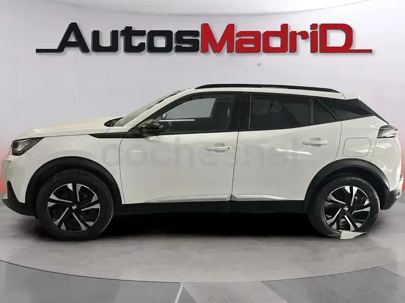 Usado Peugeot 2008 Allure 110 CV (80 kW) 2022 Blanco SUV