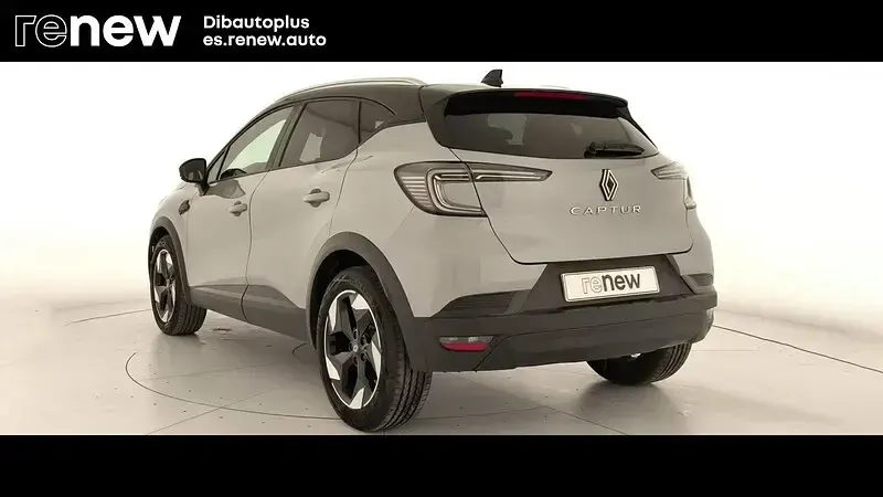 Usado Renault Captur Techno 100 CV (73 kW) 2025 Gris SUV