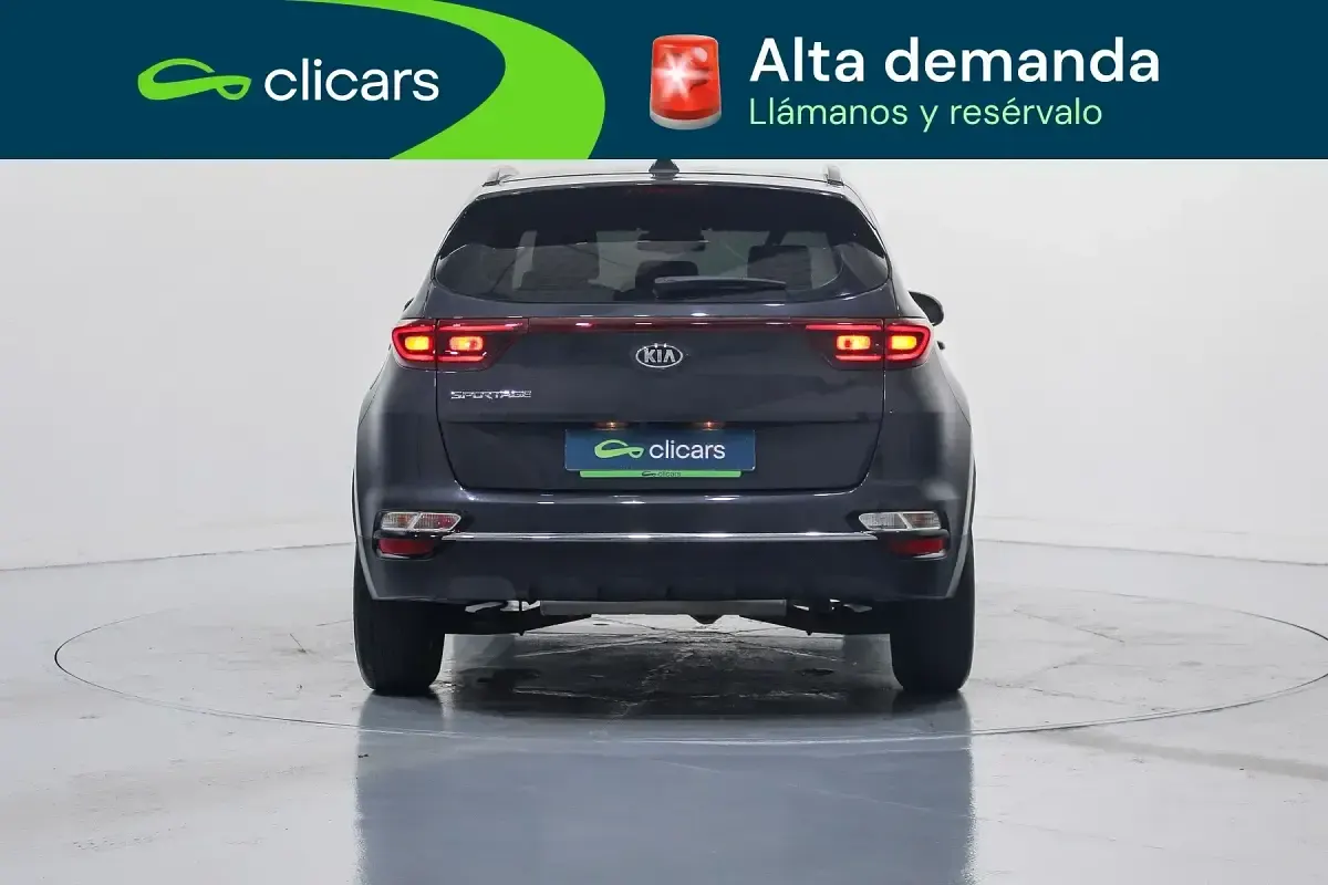 Usado Kia Sportage 132 CV (97 kW) 2021 Gris SUV