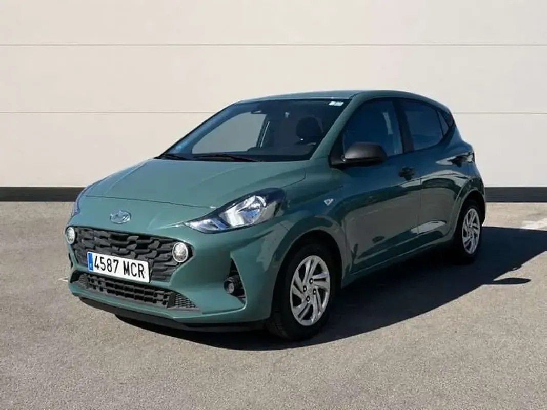 Usado Hyundai i10 67 CV (49 kW) 2022 Verde Utilitario