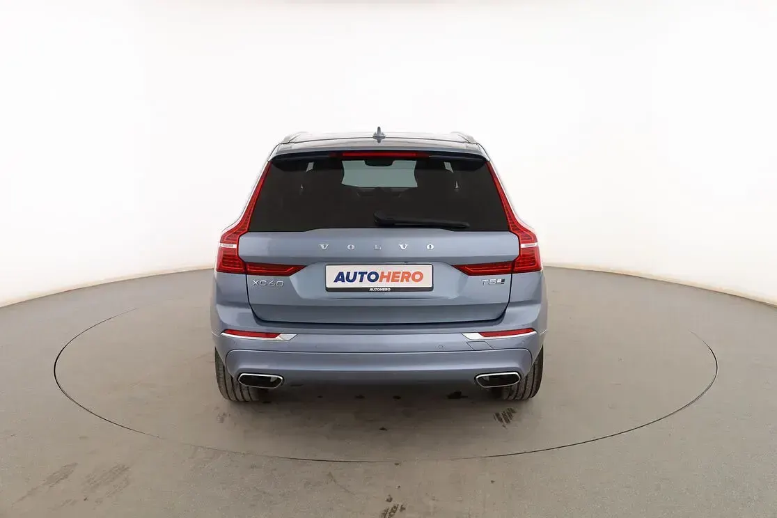Usado Volvo XC60 Inscription 250 CV (183 kW) 2018 Azul SUV