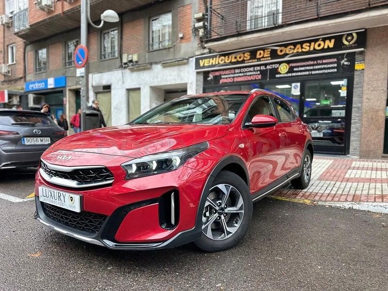 Usado Kia XCeed 150 CV (110 kW) 2025 Rojo SUV
