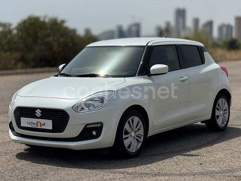 Blanco Usado 2017 Suzuki Swift Berlina | 12.495 € (Buen precio) - Imagen 1/4