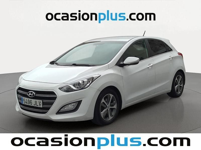 Usado Hyundai i30 GO! 101 HP (74 kW) 2016 Branco Citadino