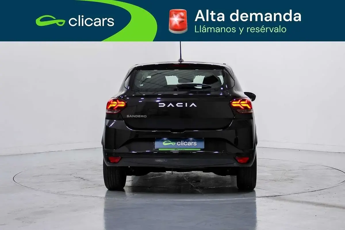 Usado Dacia Sandero Expression 101 CV (74 kW) 2024 Negro Utilitario