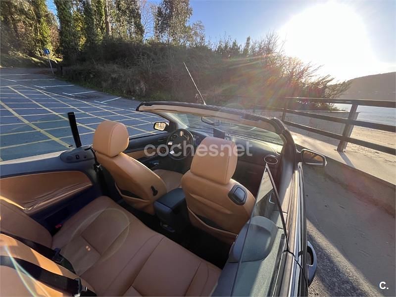 Usado Ford Focus Cabriolet Titanium 136 CV (100 kW) 2009 Negro Descapotable