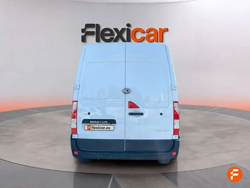 Usado Renault Master 150 CV (110 kW) 2024 Blanco Monovolumen