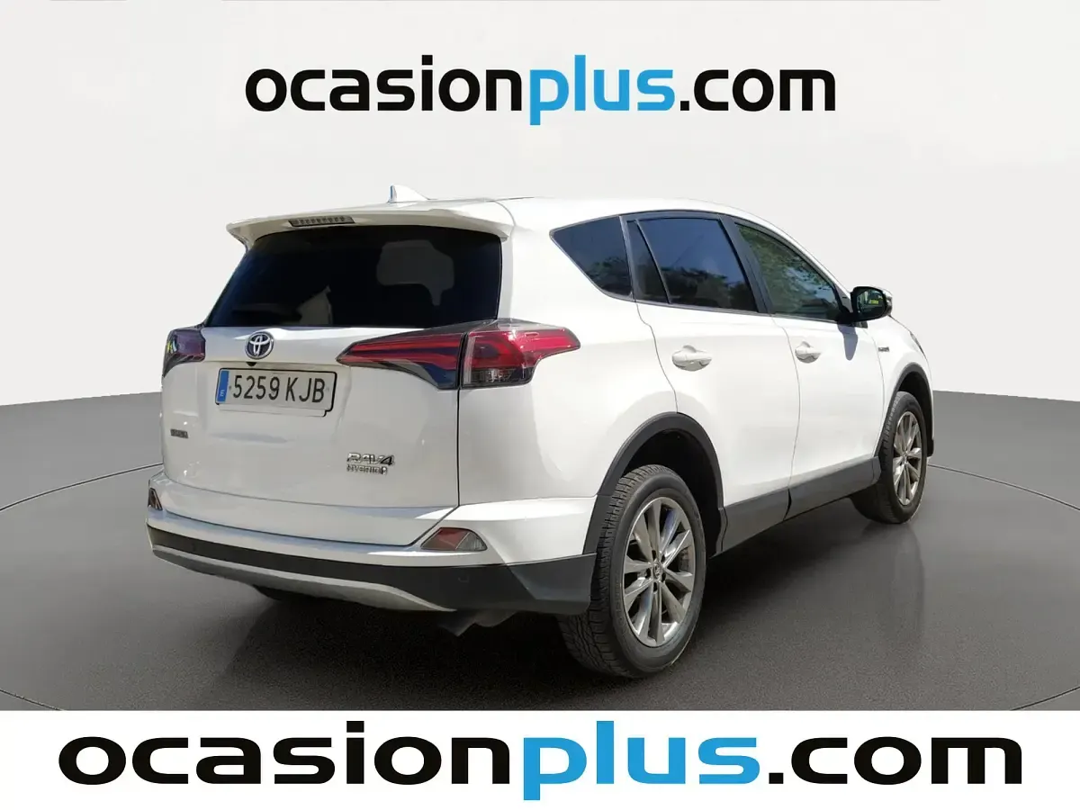 Usado Toyota RAV4 Advance 197 CV (144 kW) 2018 Blanco SUV