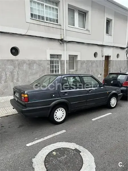 Usado VW Jetta 75 CV (55 kW) 1991 Negro Berlina