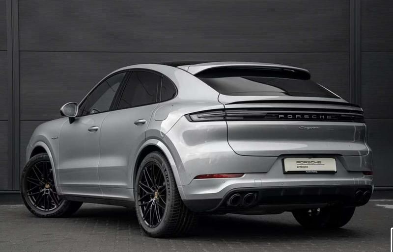 Usado Porsche Cayenne 470 CV (345 kW) 2024 Plateado SUV