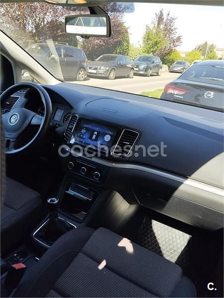 Usado VW Sharan Advance 140 CV (102 kW) 2011 Gris / plata Monovolumen