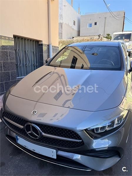 Gris / plata Usado 2023 Mercedes A180 Berlina | 27.000 € (Buen precio) - Imagen 1/4