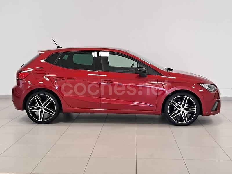 Usado Seat Ibiza FR 110 CV (80 kW) 2021 Rojo Berlina