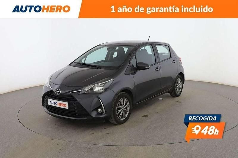 Gris Usado 2018 Toyota Yaris Active Berlina | 9899 € (Precio justo) - Imagen 1/3
