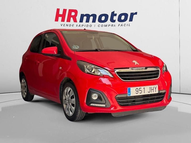 Rojo Usado 2015 Peugeot 108 Active Utilitario | 7890 € (Un poco caro) - Imagen 1/4