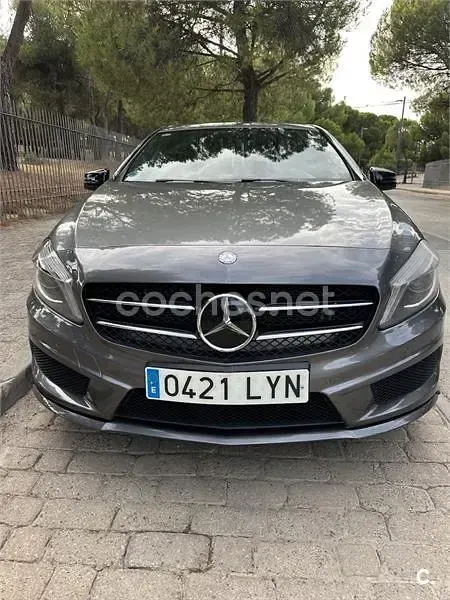 Usado Mercedes A220 AMG line 170 CV (125 kW) 2013 Gris / plata Utilitario