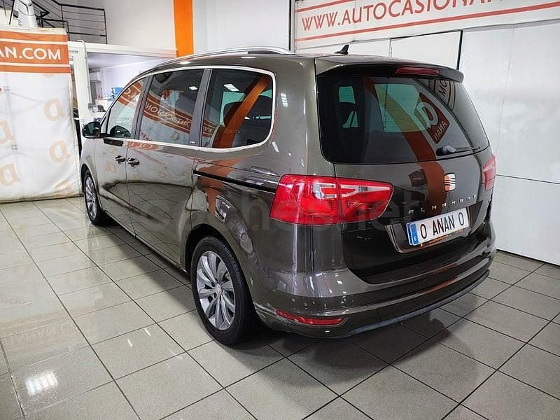 Usado Seat Alhambra Ecomotive 140 CV (102 kW) 2015 Marrón Monovolumen