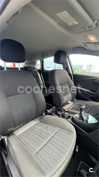 Usado Opel Astra Enjoy 115 HP (84 kW) 2011 Preto Sedan