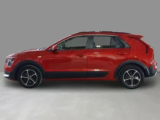 Usado Kia Niro 141 CV (103 kW) 2023 Rojo SUV
