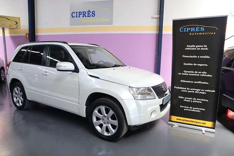 Usado Suzuki Grand Vitara 129 CV (94 kW) 2010 Blanco SUV