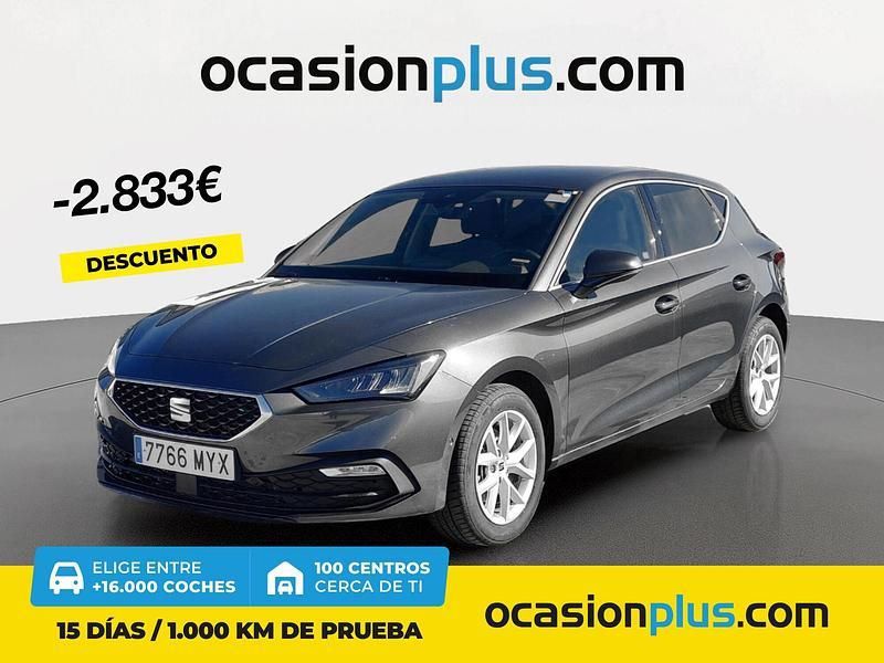 Gris Usado 2025 Seat Leon Style Berlina | 21.000 € (Buen precio) - Imagen 1/4