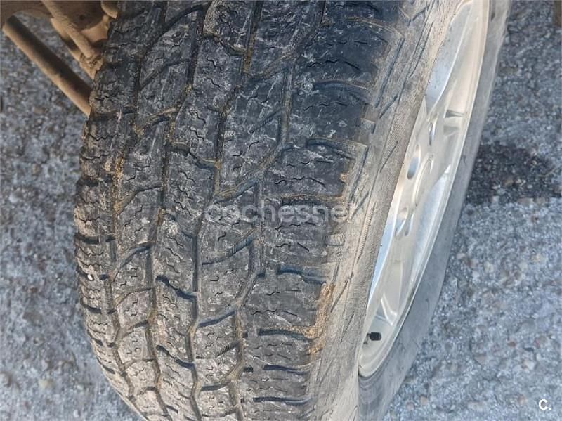 Usado Jeep Grand Cherokee Laredo 163 CV (119 kW) 2002 Gris / plata SUV