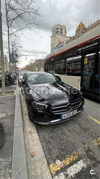 Negro Usado 2020 Mercedes E300 Berlina | 39.400 € (Un poco caro) - Imagen 1/4