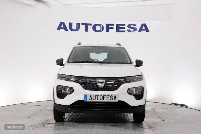 Usado Dacia Spring Comfort 33 kW (45 CV) 2021 Blanco Utilitario
