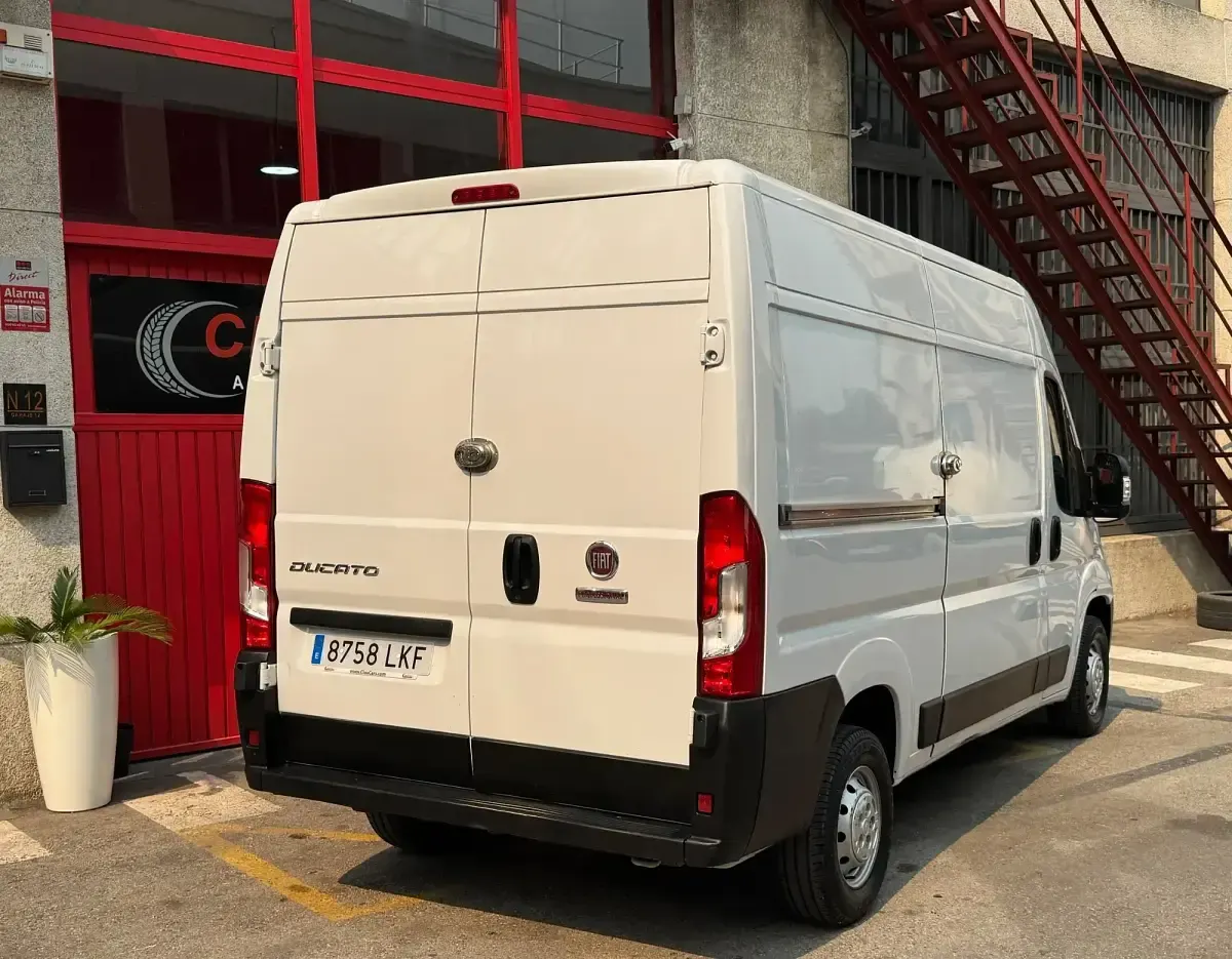 Usado Fiat Ducato 136 CV (100 kW) 2020 Blanco Van