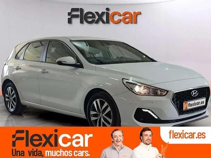Blanco Usado 2021 Hyundai i30 Utilitario | 13.490 € (Precio justo) - Imagen 1/4