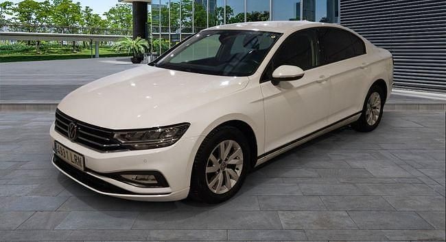 Usado VW Passat Business 150 CV (110 kW) 2021 Blanco Berlina