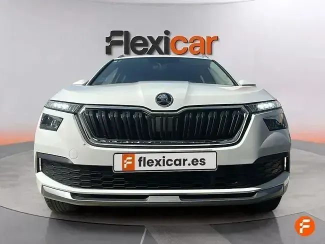 Usado Skoda Kamiq Ambition 110 CV (80 kW) 2023 Blanco SUV