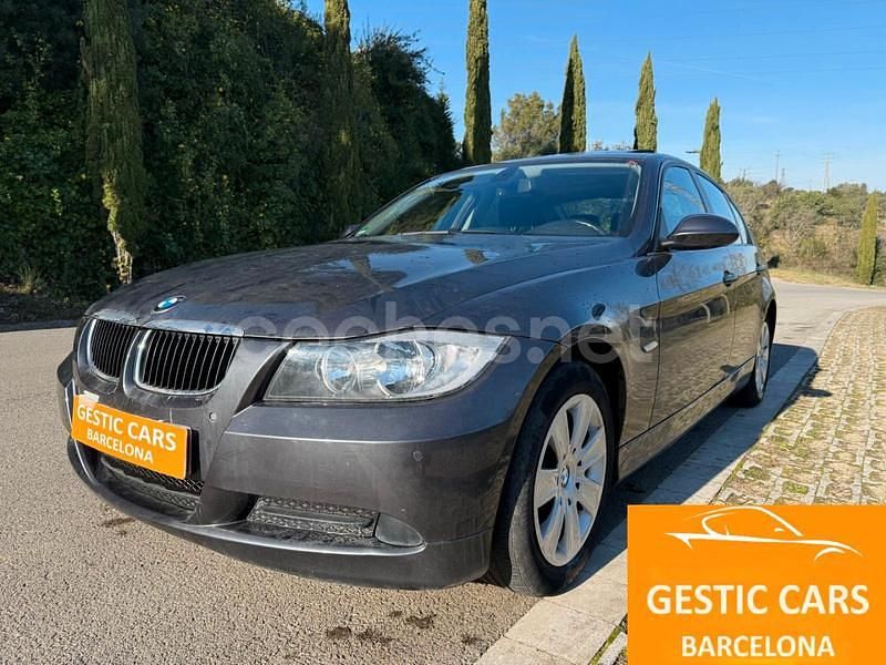 Usado BMW 318 129 CV (94 kW) 2006 Gris / plata Berlina