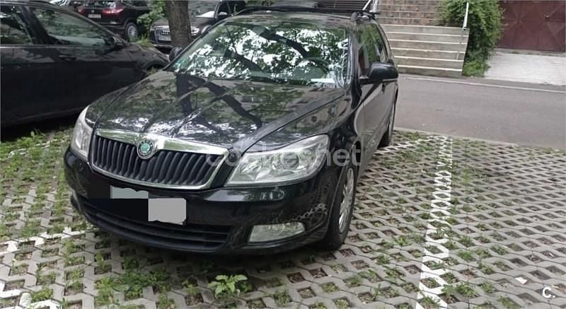 Usado Skoda Octavia Executive 160 CV (117 kW) 2011 Negro Familiar