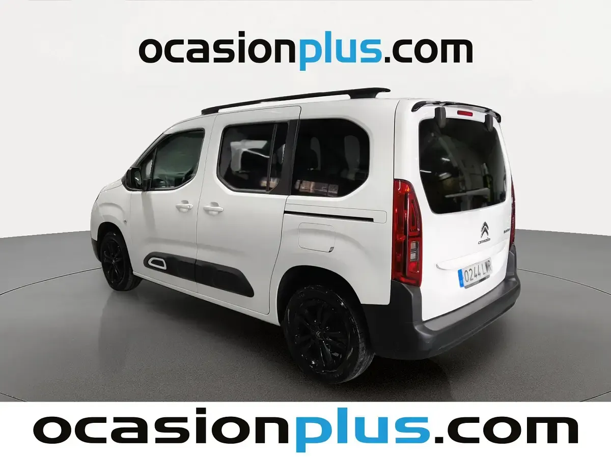 Usado Citroën Berlingo Feel 102 CV (75 kW) 2022 Blanco Monovolumen