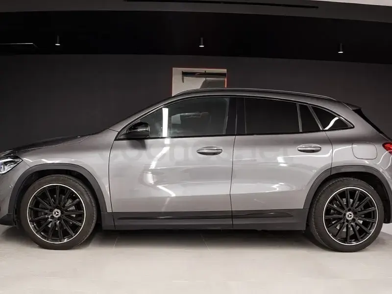 Usado Mercedes GLA220 190 CV (139 kW) 2020 Gris / plata SUV