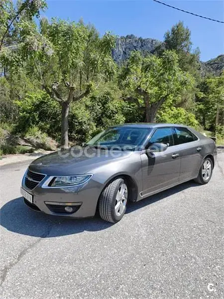 Usado Saab 9-5 Vector 160 CV (117 kW) 2010 Gris / plata Berlina