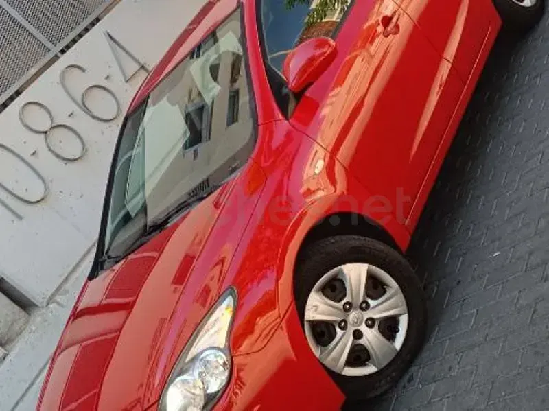 Usado Hyundai i30 Comfort 109 CV (80 kW) 2009 Rojo Berlina