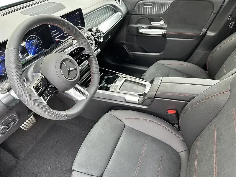 Usado Mercedes EQB250 139 kW (190 CV) 2025 Eléctrico SUV