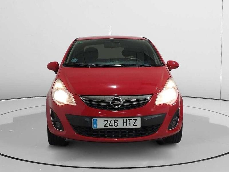 Usado Opel Corsa Selective 90 CV (66 kW) 2013 Rojo Utilitario