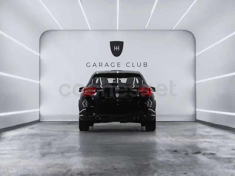 Usado Mercedes A180 Urban 109 CV (80 kW) 2013 Negro Berlina