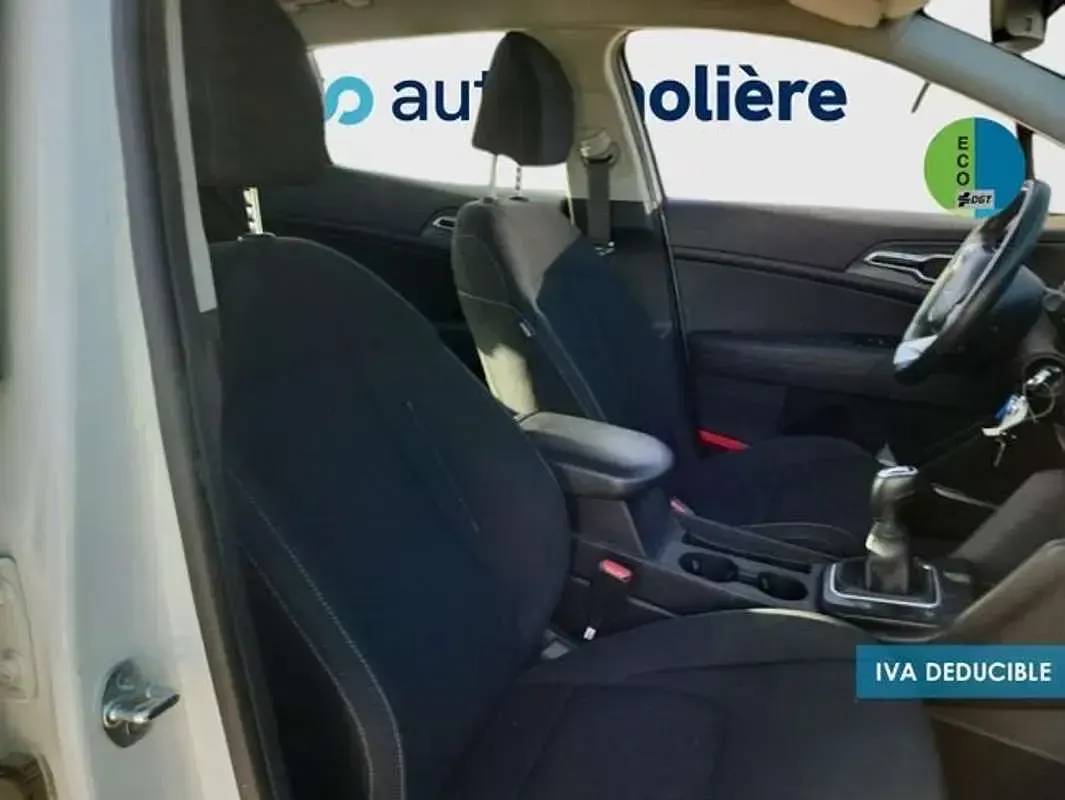 Usado Kia Sportage 136 CV (100 kW) 2023 Blanco SUV