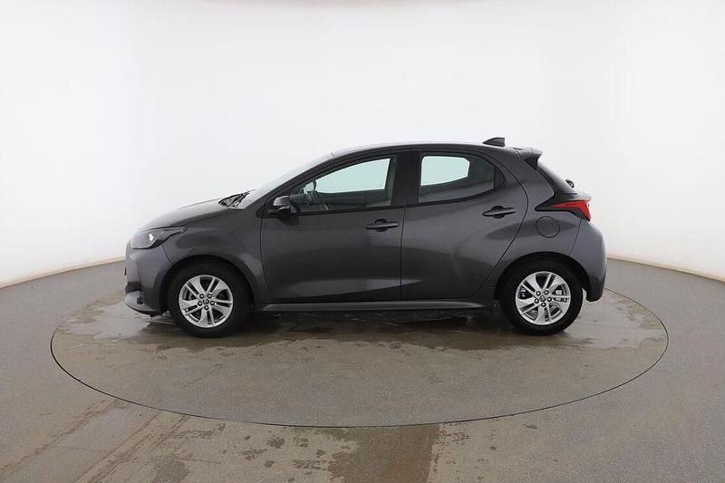 Usado Toyota Yaris Edition 125 CV (91 kW) 2021 Gris Berlina