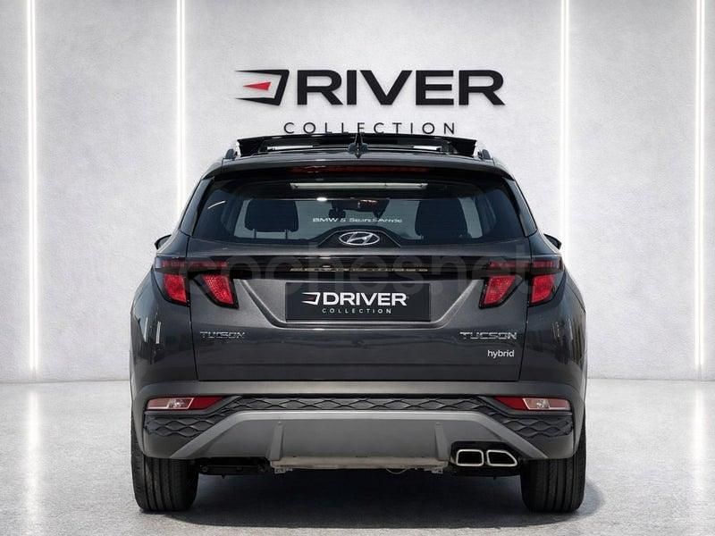 Usado Hyundai Tucson 230 CV (169 kW) 2024 Gris / plata SUV