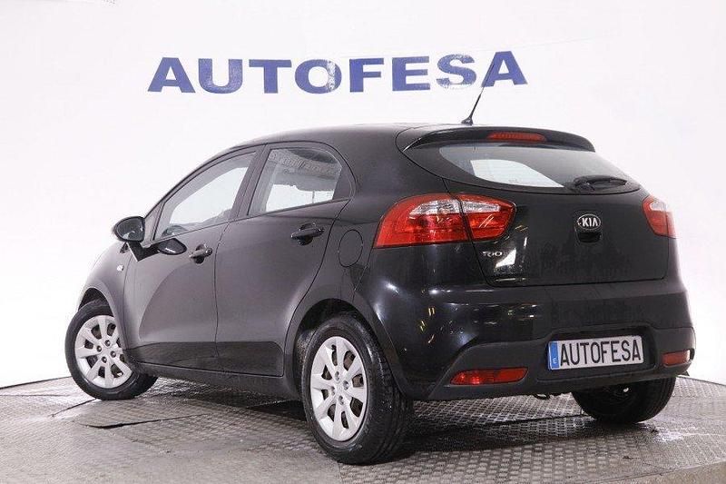 Usado Kia Rio Active 84 CV (61 kW) 2013 Negro